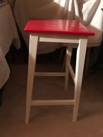 Tabouret haut en bois rouge et blanc