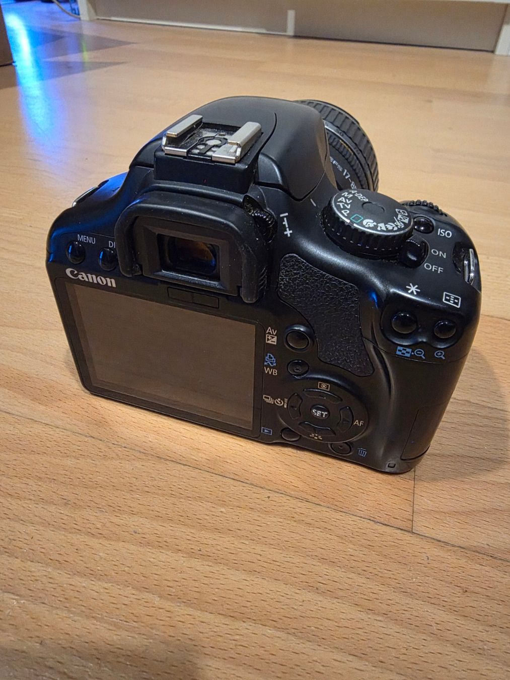 Canon Fotocamera: Canon EOS 450D mit Objektiv 17-85mm – Usato da Ettingen venduto da Neo125 2