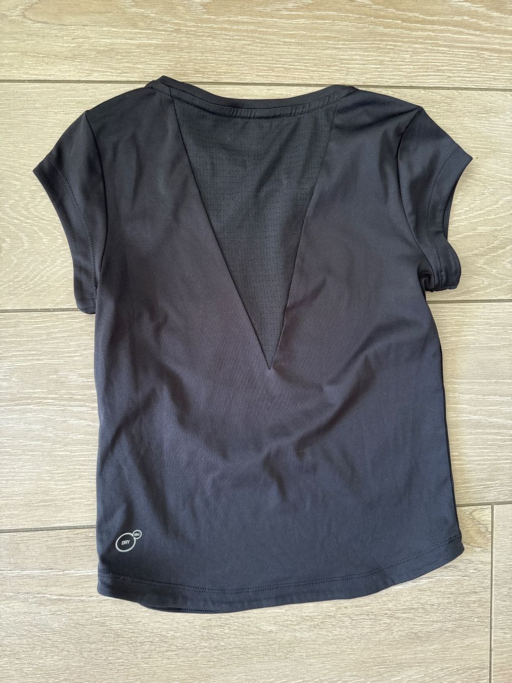 Puma Camicette, T-shirt & Top: T-shirt Puma t.140 – Nuovo (secondo la descrizione) da Perly-Certoux venduto da jess1311 1