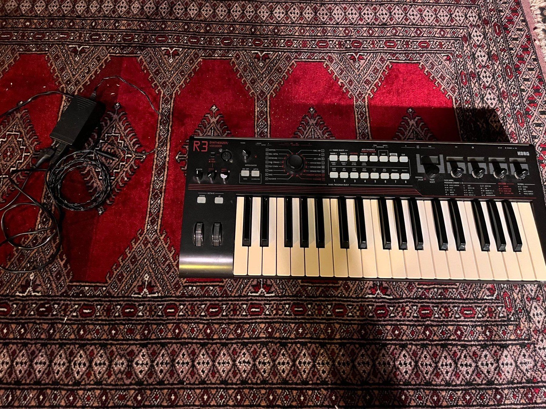 Korg Musikinstrumente: Korg R3 - Virtueller Analog Synthesizer – Gebraucht aus Bern von PJB