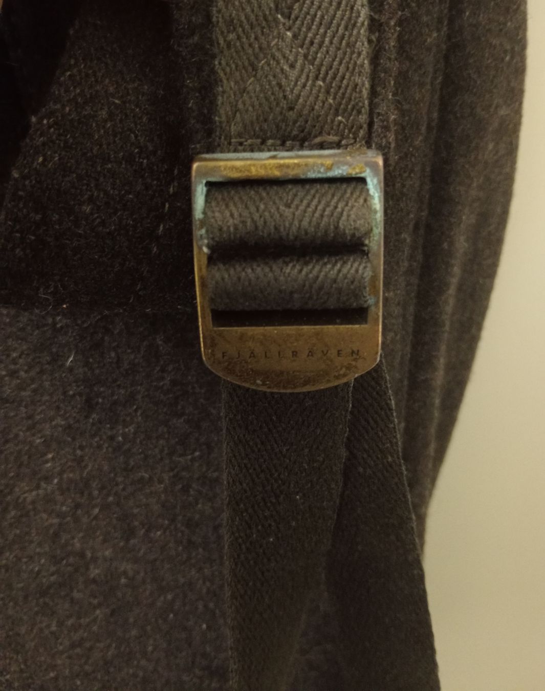 Fjällräven Zaini: Fjällräven Rucksack Filz Grau – Usato da Allschwil venduto da Evgeniia78 4