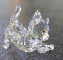 Swarovski-Kristallfigur spielendes Kätzchen