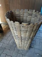 Grosse geflochtene Hutte / Chrätze / Rückentragekorb