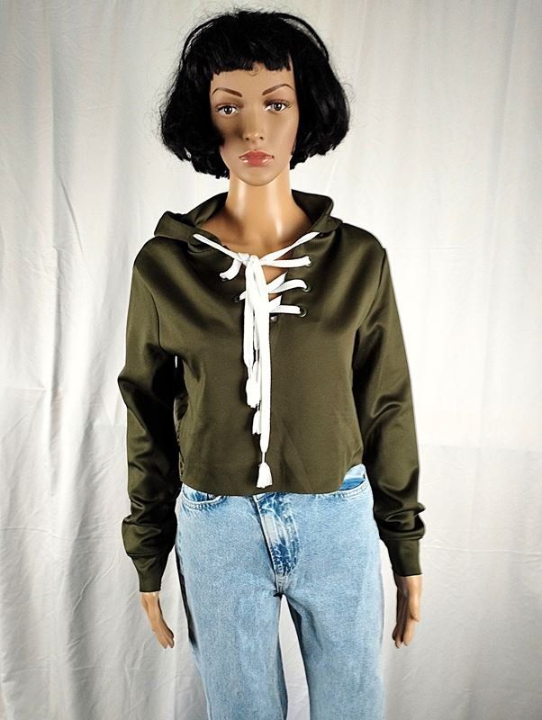 Bershka Maglioni & Felpe: BERSHKA Pullover Gr. XS – Usato da Schübelbach venduto da Restwert_Schubelbach