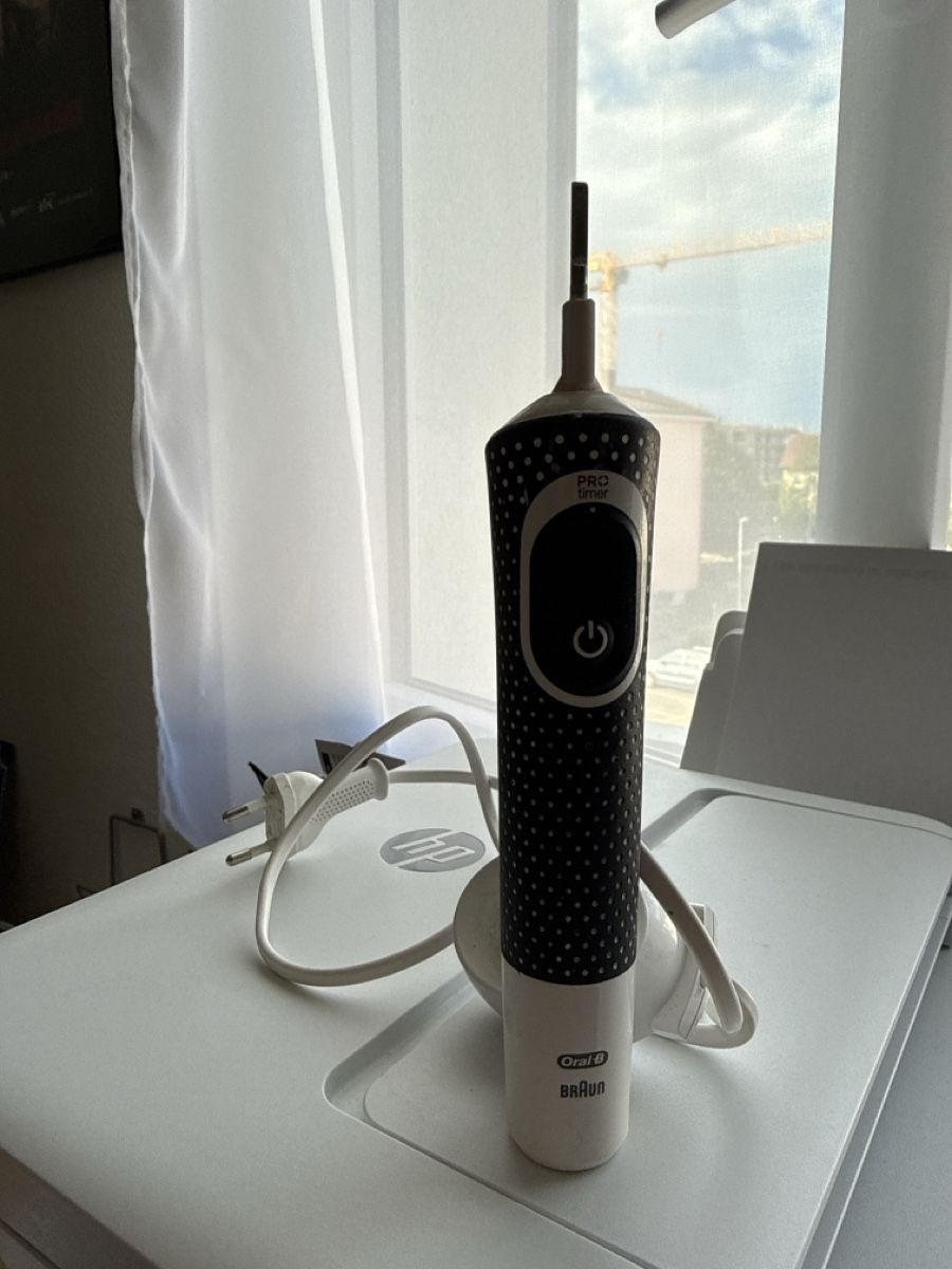 Oral B Cura dei denti: Braun Oral B gebraucht – Usato da Affoltern am Albis venduto da Partyfruit