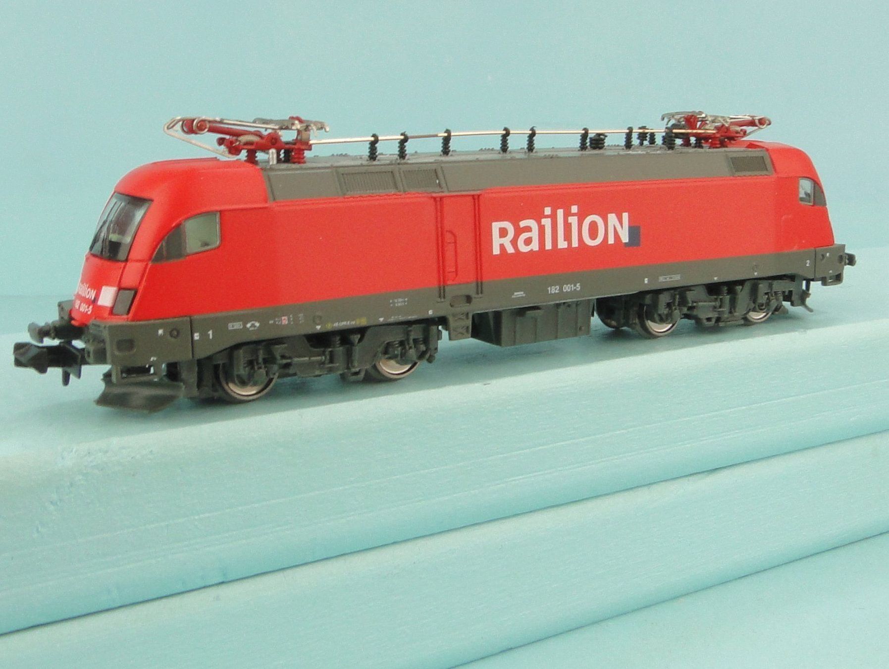 Hobbytrain Modelleisenbahnen: Hobbytrain Spur N H2746 BR 182 Taurus – Gebraucht aus Bülach von cann11 2