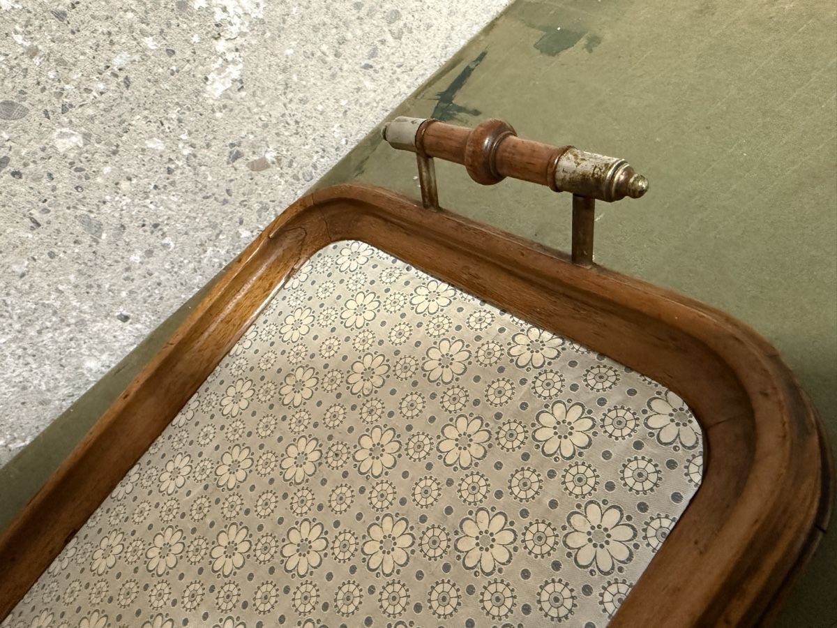 Servierplatten: Kleines Holztablett – Gebraucht aus Birmenstorf AG von Pat_roll. 1