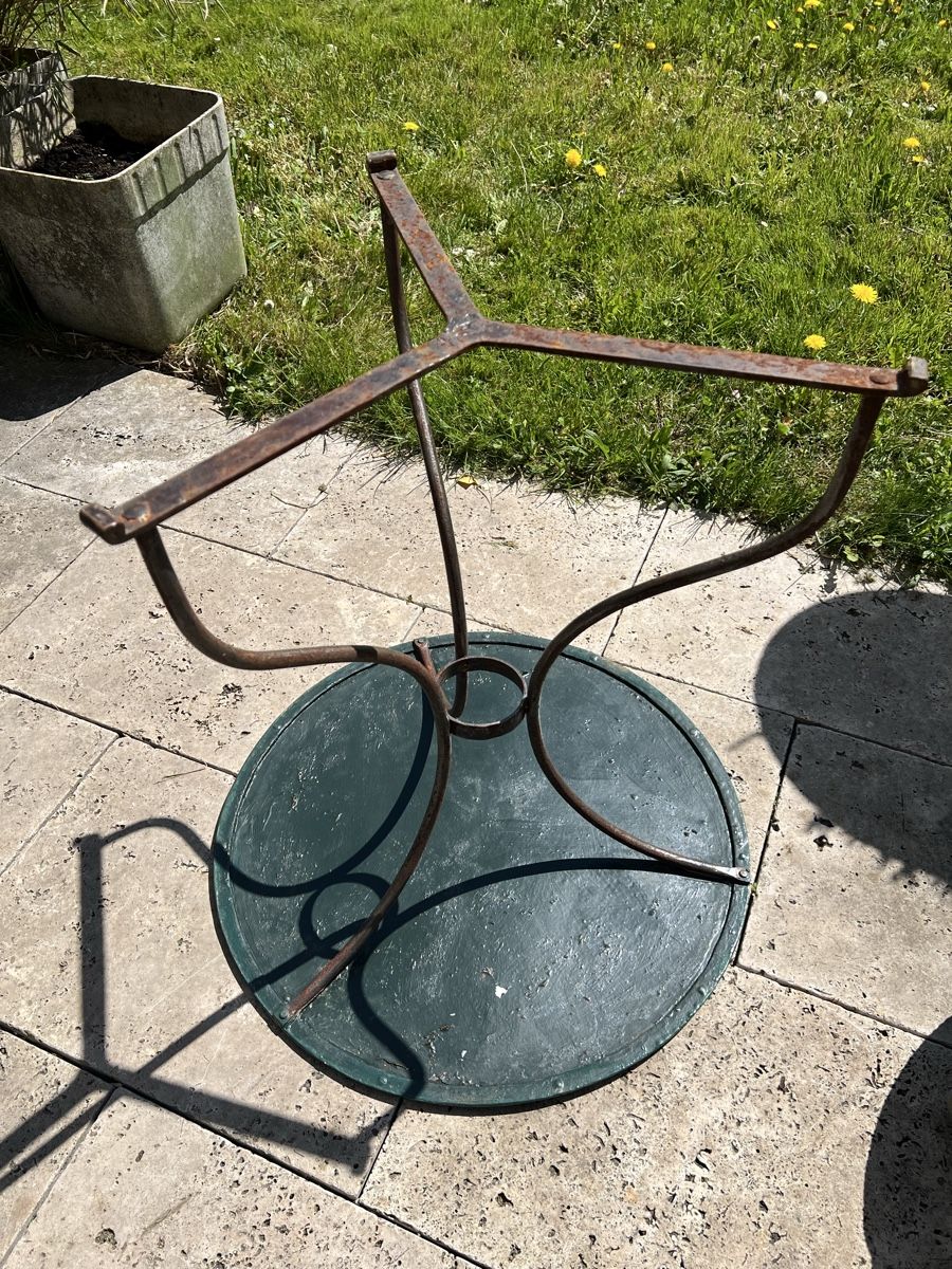 Tables: Art Deco Gartentisch aus Eisen – D'occasion à Wabern par La-Vitrine 6
