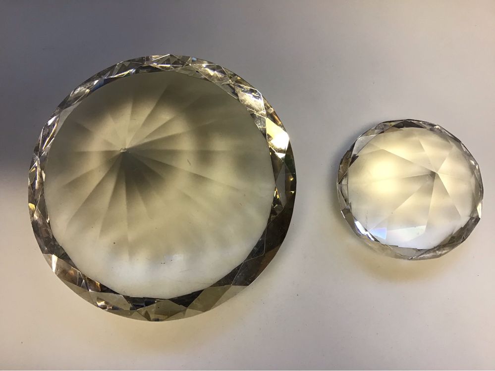 Hztyyier Kristall Diamant Briefbeschwerer 40mm - Transparenter Acryl Dekostein