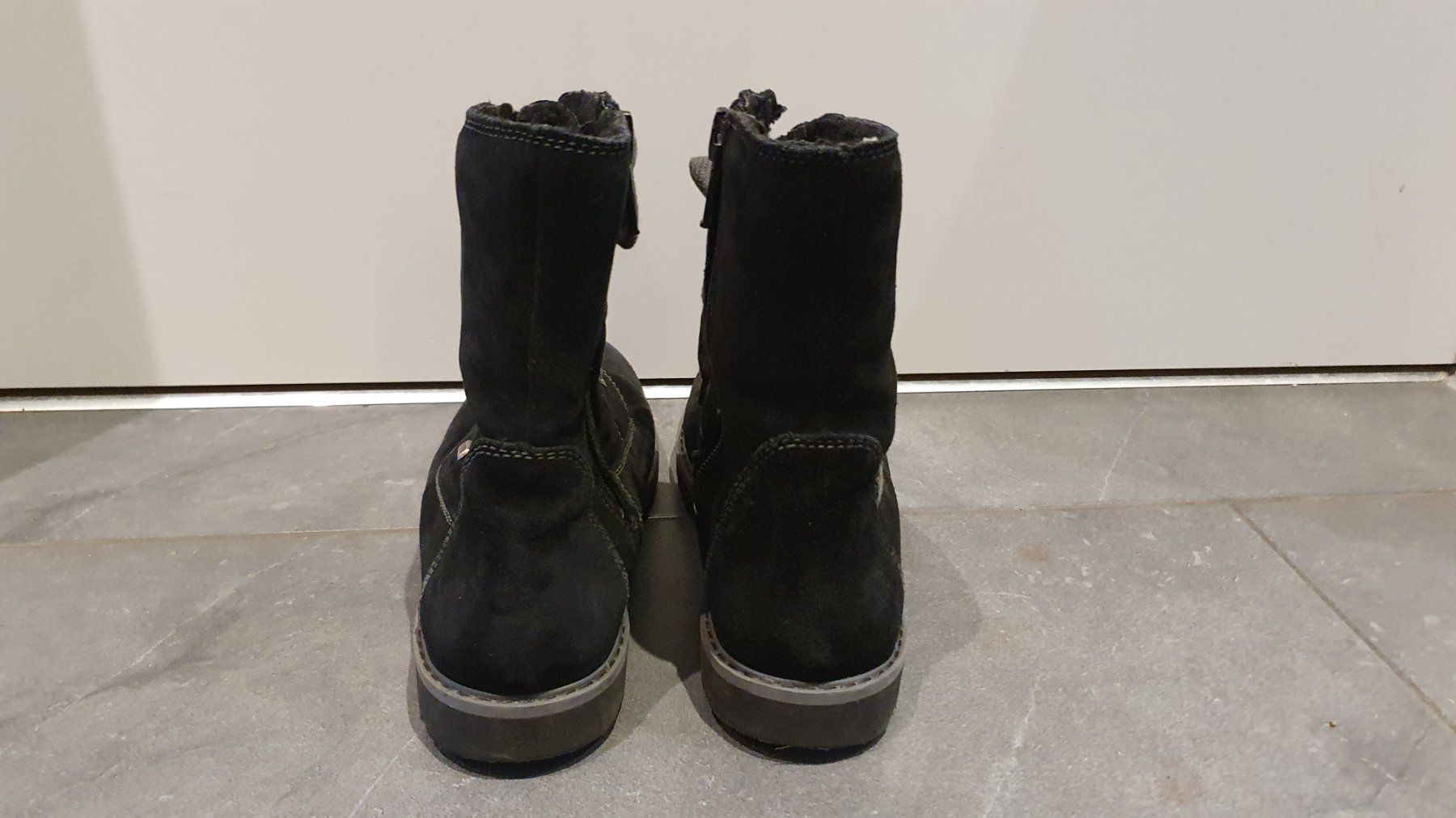 Scarpe per ragazzi: Winterschuhe / Winterstiefel / Schuhe  Däumling Gr. 36 – Usato da Koppigen venduto da Kellerfundsachen 2
