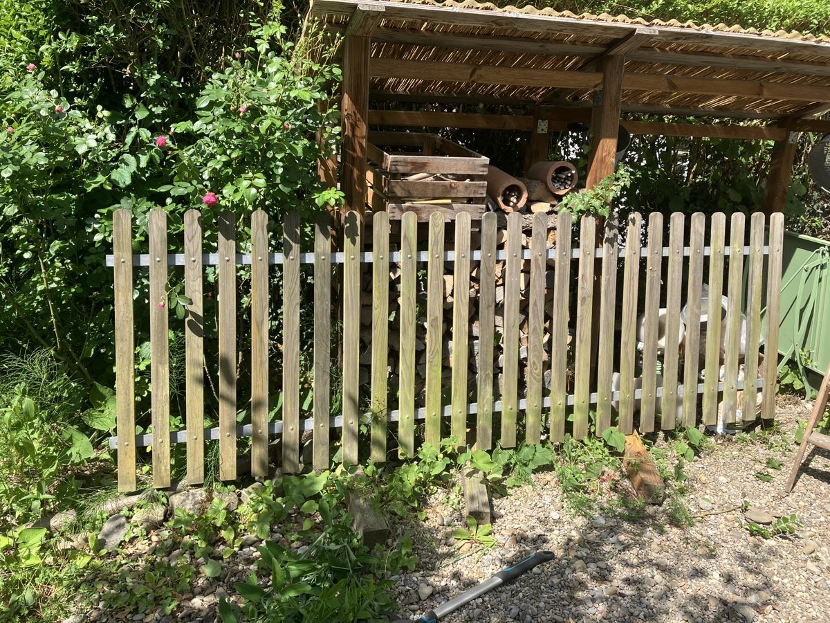 Fendivista: Staketenzaun-Elemente und Gartentor – Usato da Winterthur venduto da foig 2