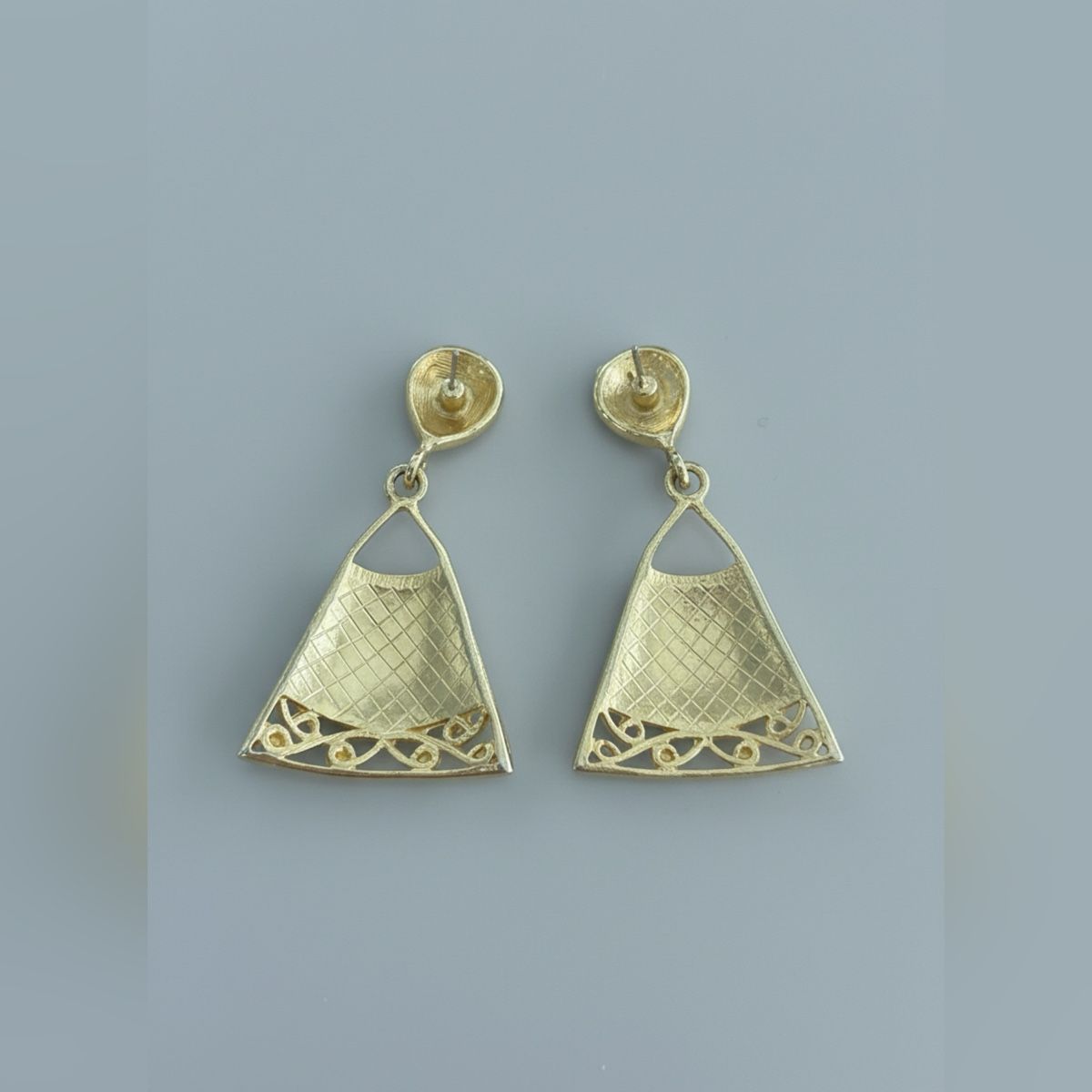 Orecchini pendenti & Orecchini a lobo: Elegant Blue & Gold Dangle Earrings - Statement Jewellery – Nuovo (secondo la descrizione) da Saland venduto da ele_vc96 2