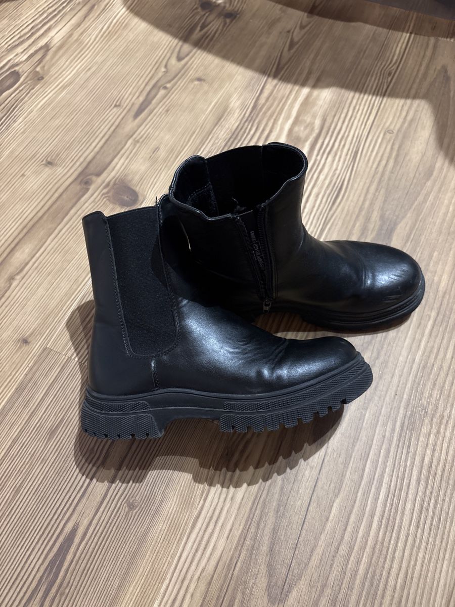 Schuhe für Mädchen: Stiefeletten gr.33 – Gebraucht aus Vilters von 5111984