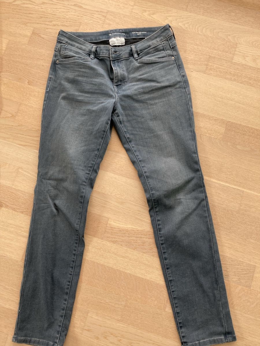 Tom Tailor Jeans: fabrikneue Jeans, 38 – Nuovo e nell'imballaggio originale da Otelfingen venduto da pat_8jmb 2