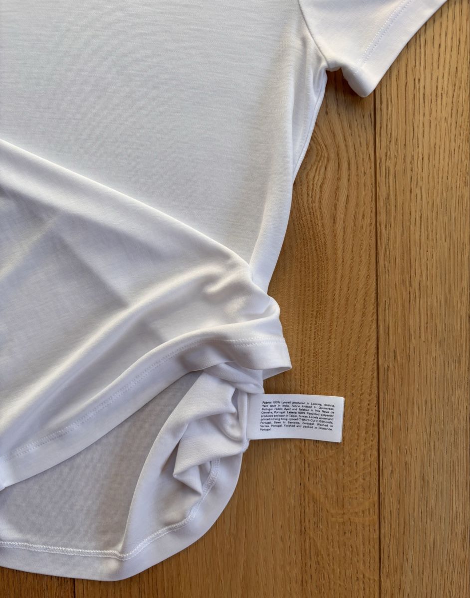 T-shirt: ASKET t-shirt – Nuovo (secondo la descrizione) da Kilchberg ZH venduto da ben_pc68 2