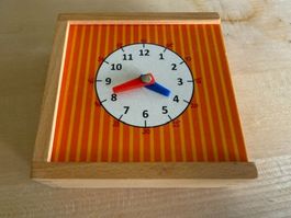 Lernspielzeug Uhrenspiel