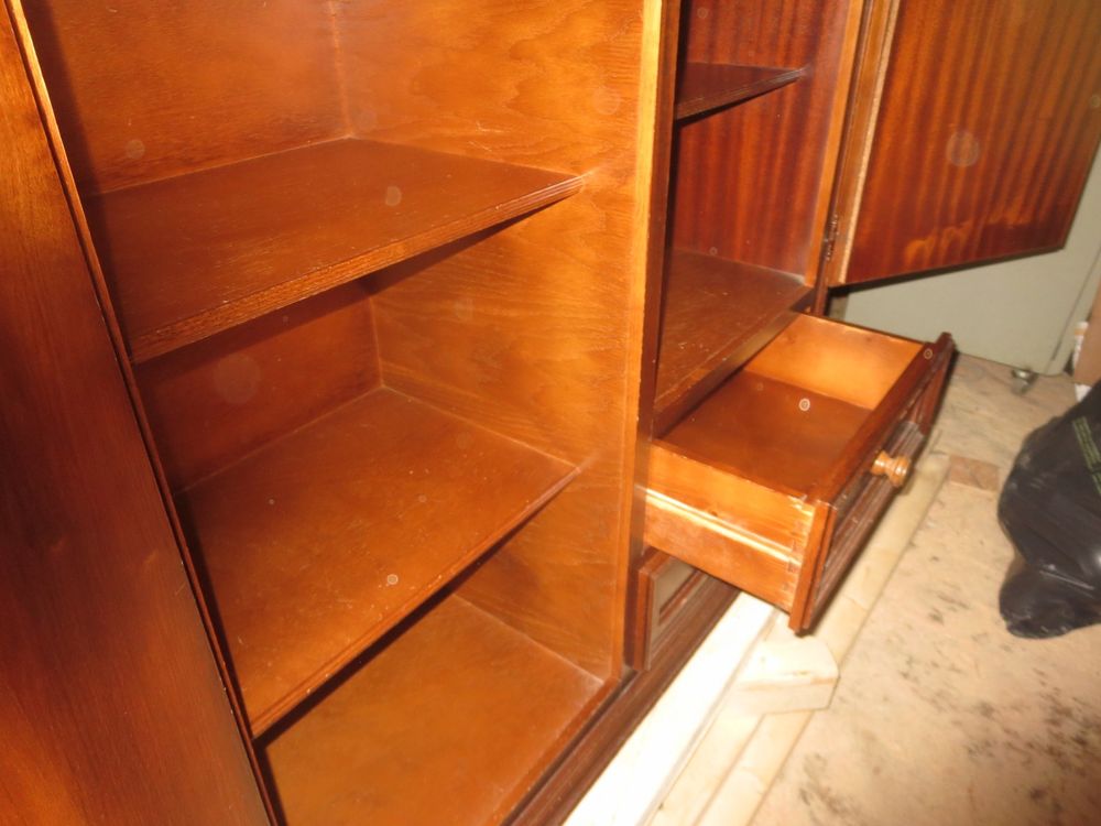 Commodes: schönes Möbel aus Holz – D'occasion à Rüschegg-Heubach par Ofen111 4