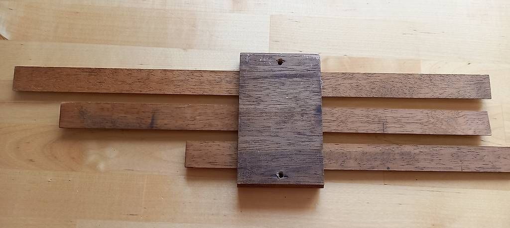 Articoli in legno: Alter gregorianischer Schiebekalender – Usato da Nenzlingen venduto da Cateweazle 1