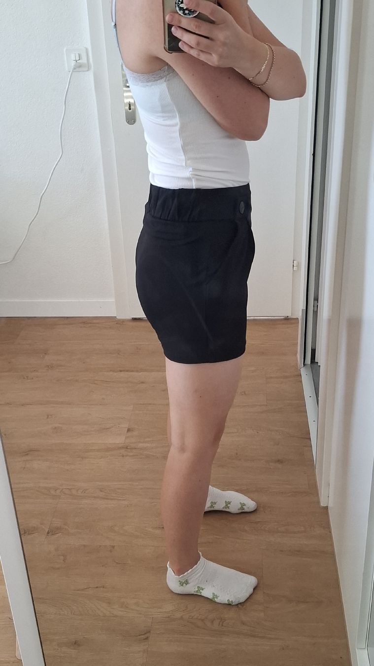 Pantalons: Shorts black, size S, good condition – D'occasion à Hausen am Albis par ann_2kkx 2