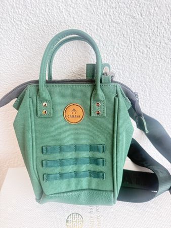 Mini sac à main Cabaia vert sapin 🤩 parfait pour l'été!