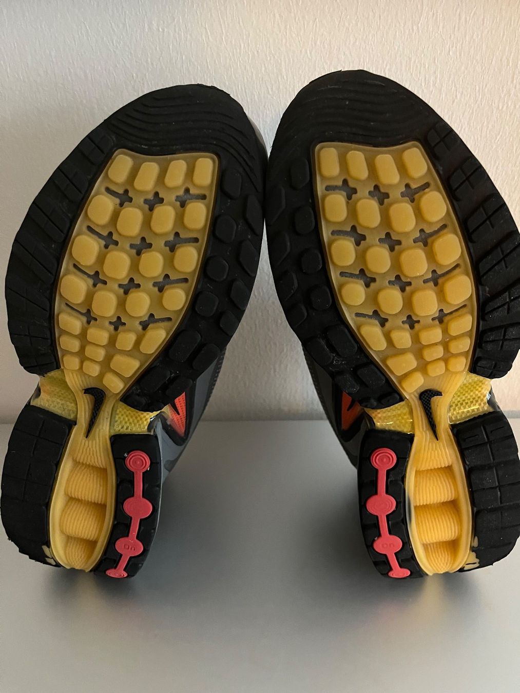 Nike Scarpe da uomo: Nike dn Sneakers – Usato da St. Gallen venduto da Nickat 2