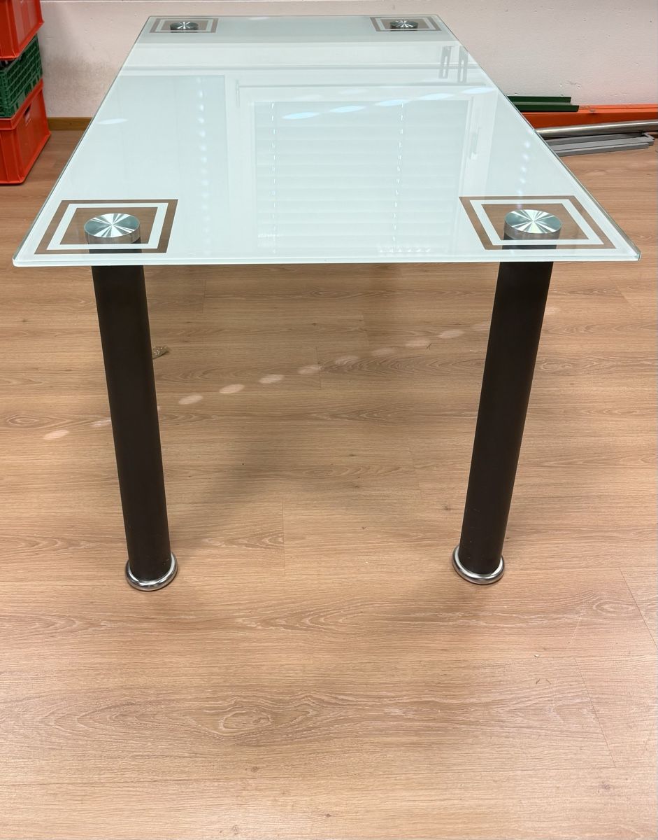 Tische: Glastisch – Gebraucht aus Sempach von dju_6mb5
