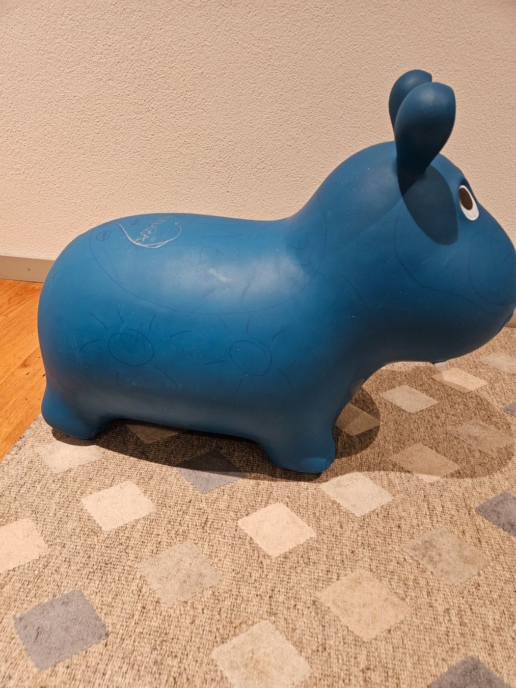 Giocattoli: Hüpfnilpferd – Usato da Sennhof (Winterthur) venduto da HG2019 1
