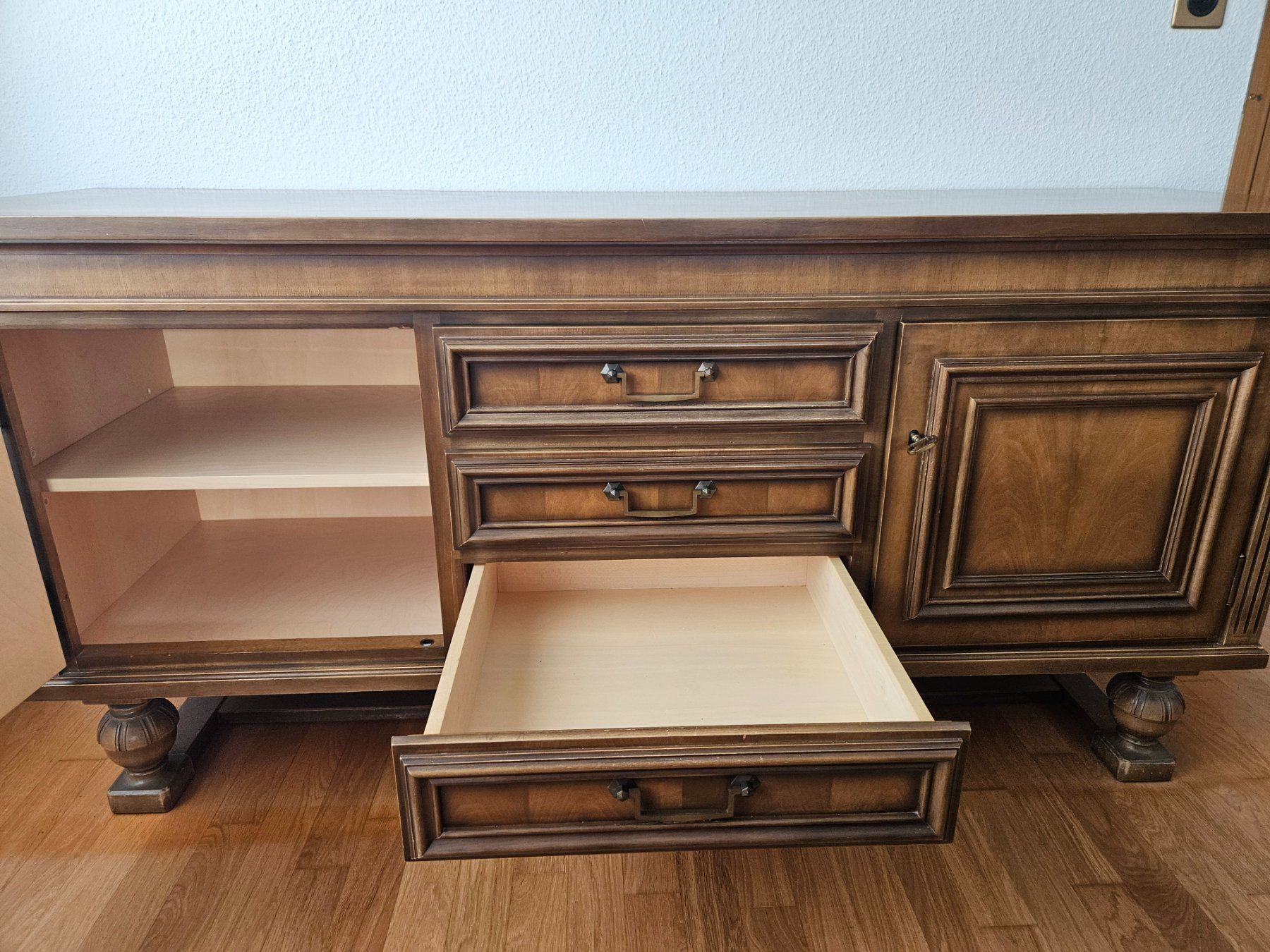 Commodes: Kommode Massivholz – D'occasion à Gerlafingen par AishaWittwer 4