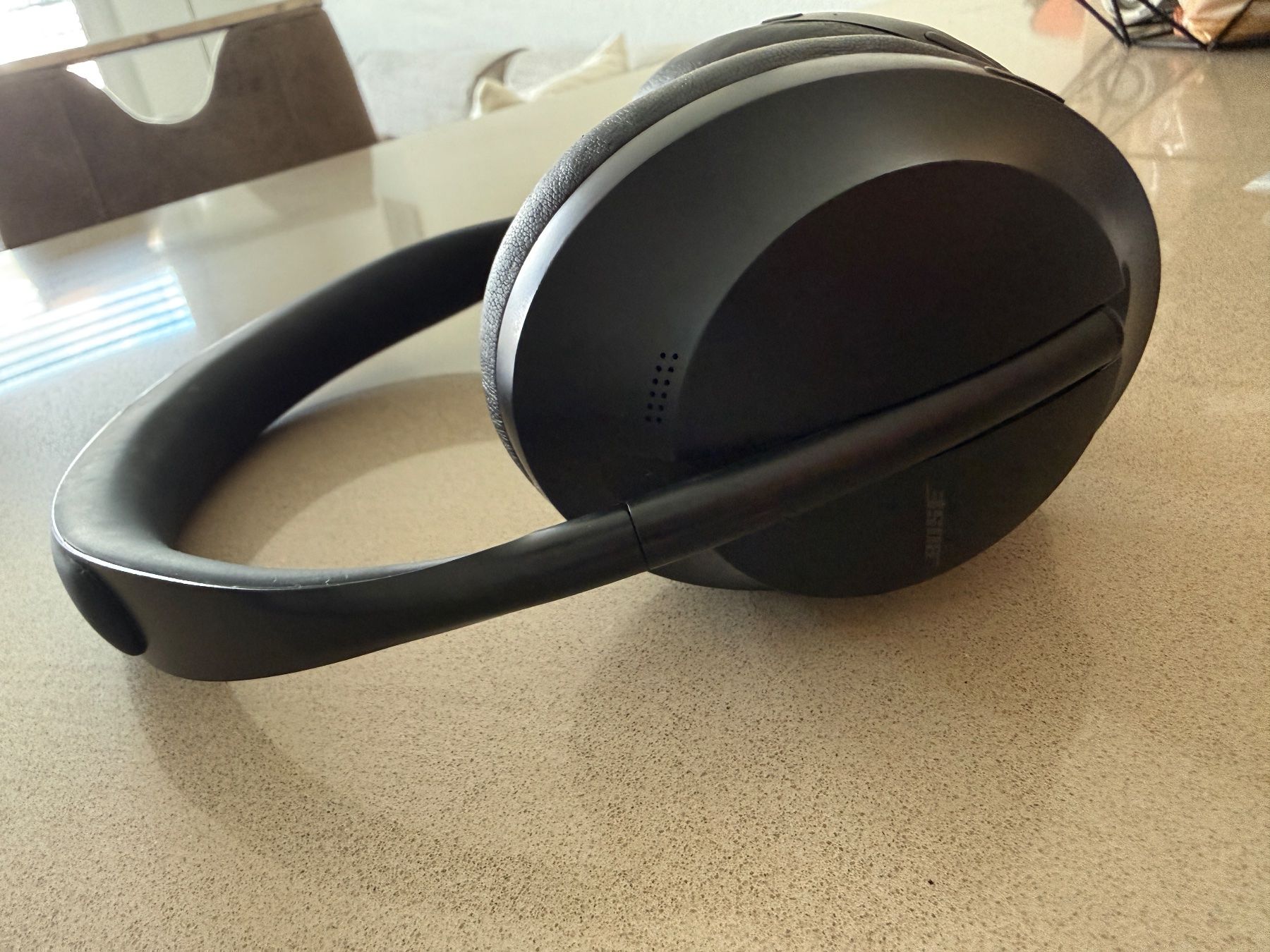 Bose Kopfhörer: Casque Bose 700 Noir bon état – Neu (gemäss Beschreibung) aus Châtel-St-Denis von fofo66