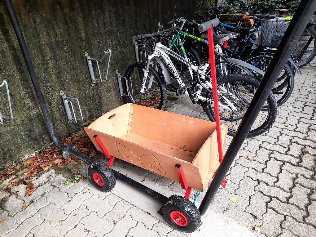 Chariots de transport: Bollerwagen – D'occasion à Zürich par bwn