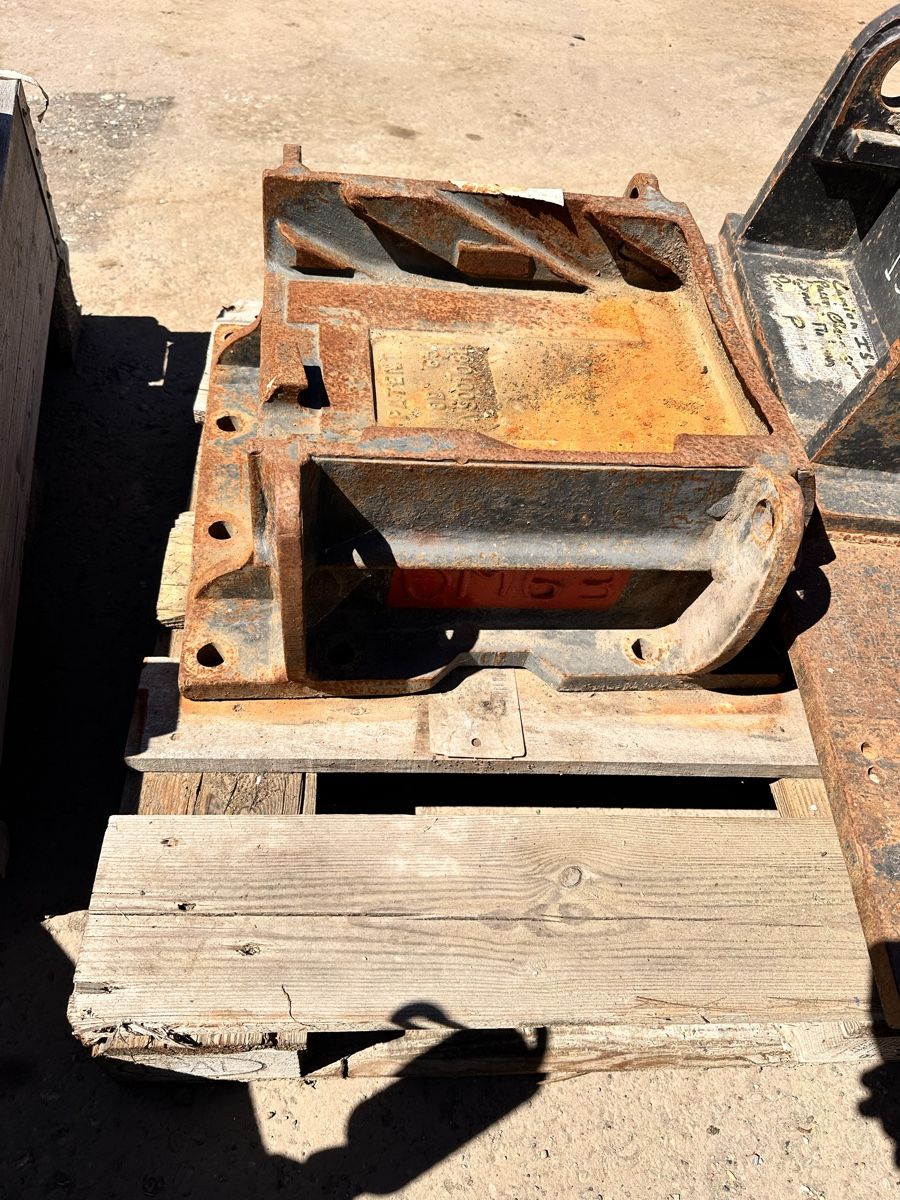 Bagger: Bagger schnellwechsler , anbauplatte – Gebraucht aus lyssach von brax2019 4