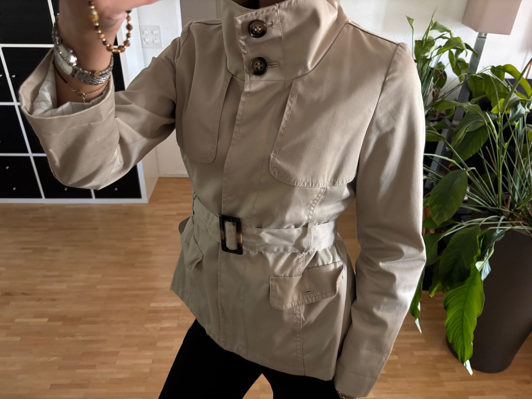H&M Giacche: Damen Jacke beige – Usato da Rhäzüns venduto da Nadl77