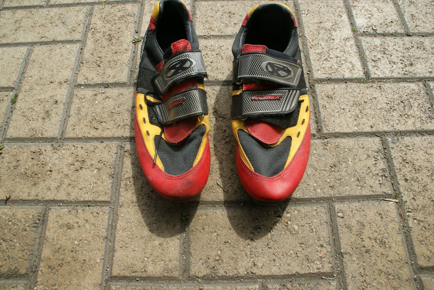 Scarpe da uomo: Veloschuhe Answer – Usato da Gettnau venduto da Cidor
