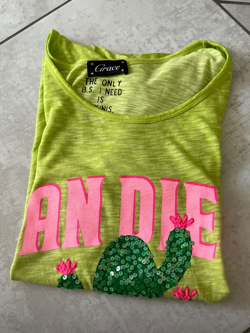 T-Shirts: T-Shirt von Grace Grösse S – Gebraucht aus Schmerikon von Speedy053