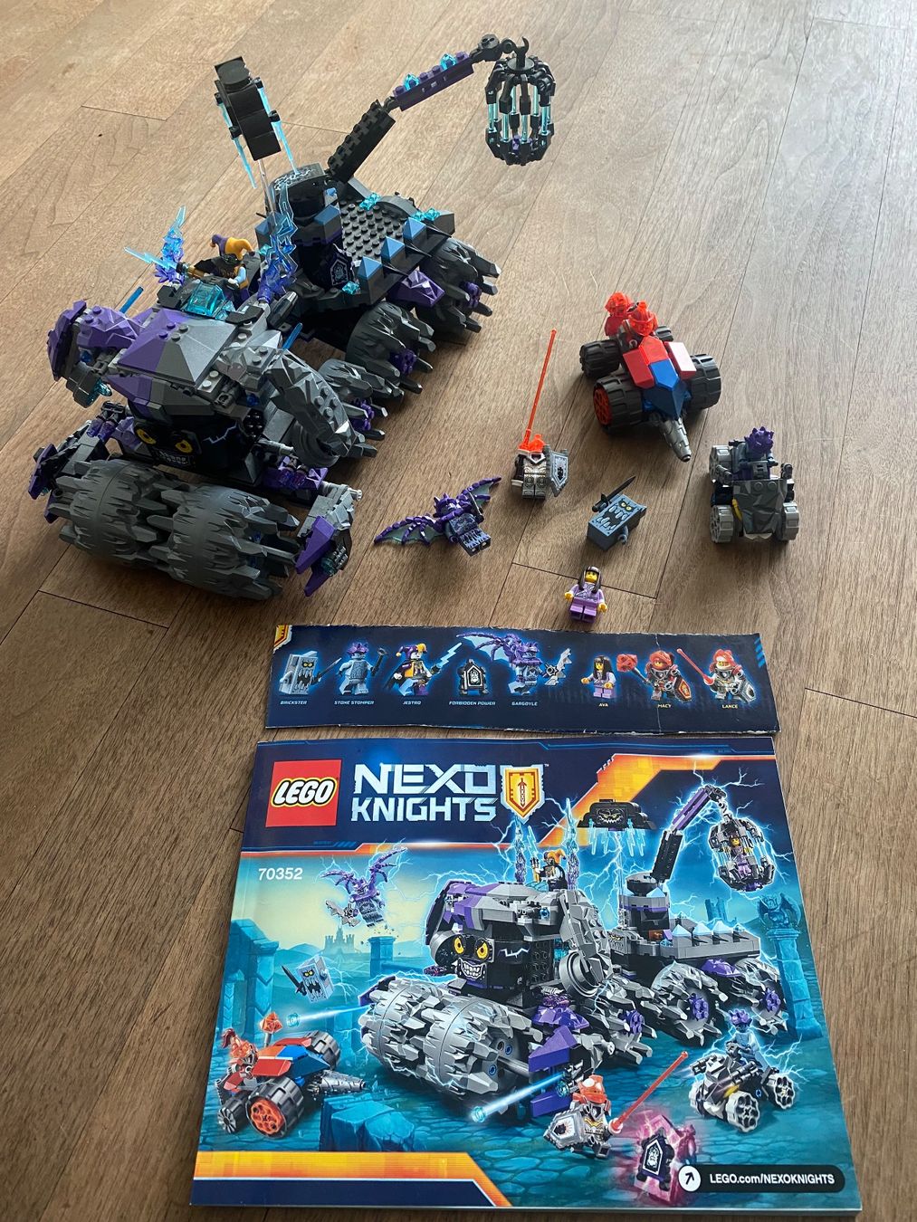 Lego Spielzeuge: Lego Nexo Knights – Gebraucht aus Wettswil von molamola25 1