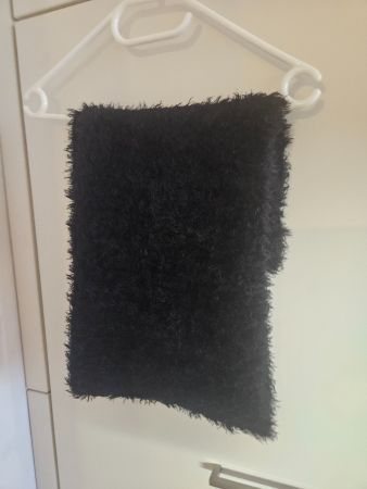 Benetton Halsschlauch Schal flauschig schwarz