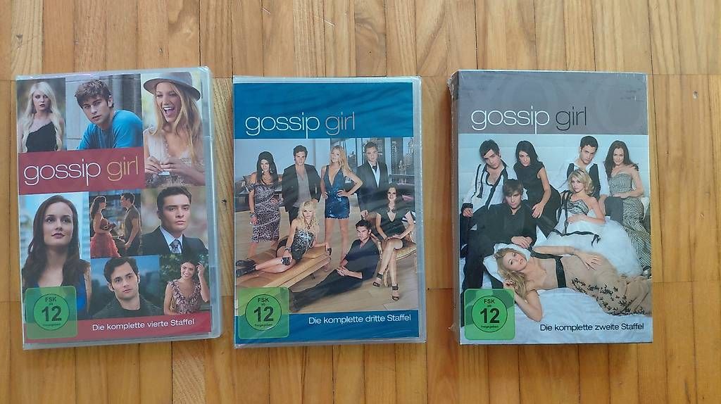 Tutti i DVDs: 3 Gossip Girl Staffeln – Nuovo e nell'imballaggio originale da Opfikon venduto da LoOnds