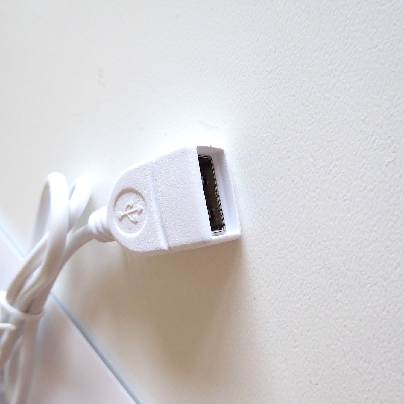 Dispositivi a energia solare: Solar Panel mit USB-Anschluss - Ladegerät – Nuovo (secondo la descrizione) da Basel venduto da Kunterbunt12 2