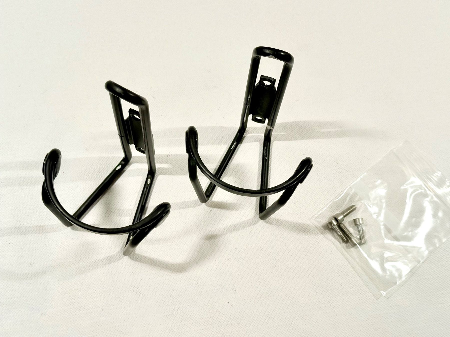 Pezzi di ricambio: UNKNOWN Bottle Cage Flaschenhalter SET 2 Stück 2606 – Usato da Luzern venduto da bikeandbeltcom