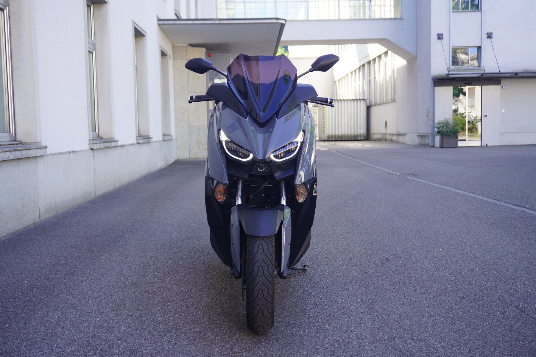 Yamaha Scooter: Yamaha X-MAX Tech MAX 300 – Usato da Winterthur venduto da she22i 2