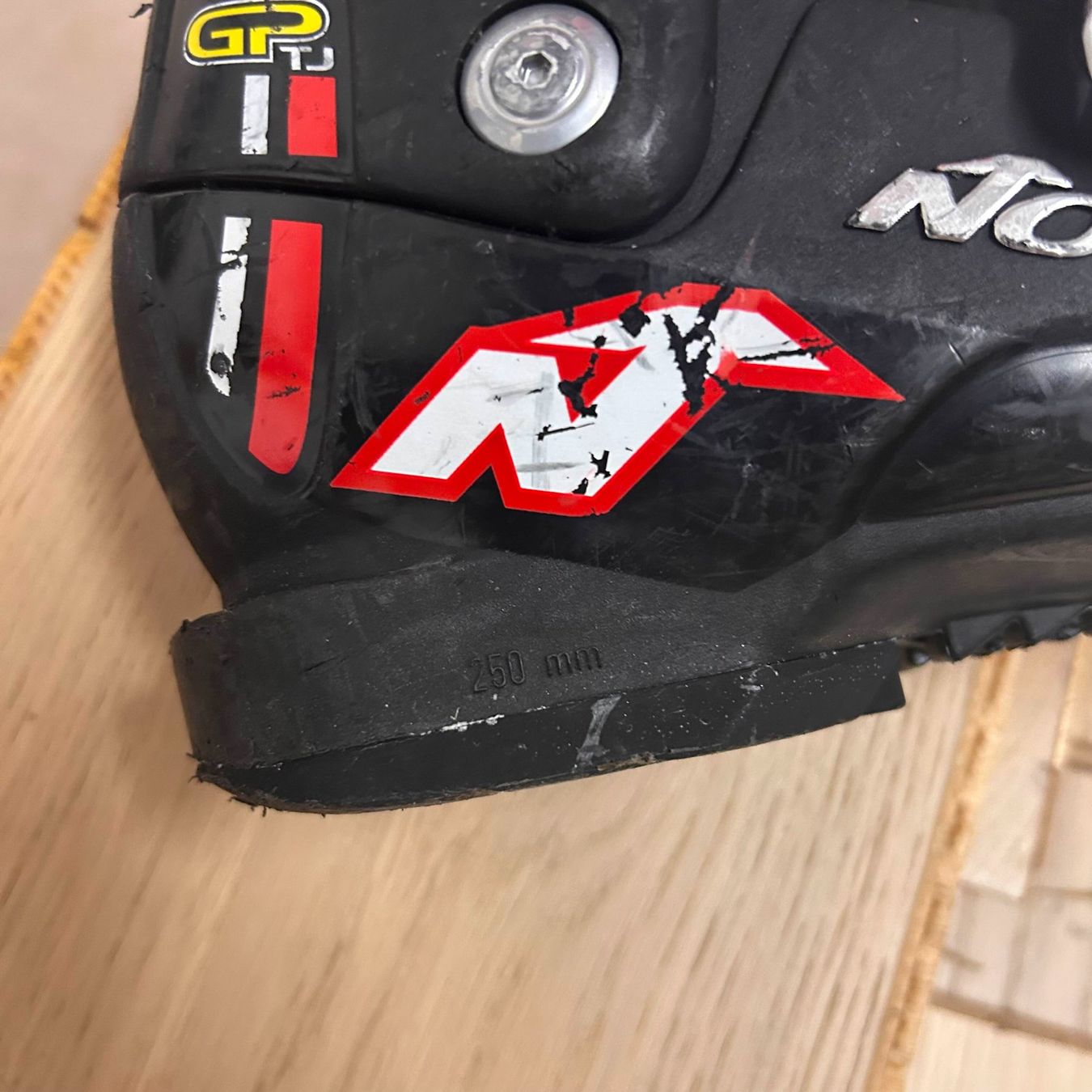 Scarpe per ragazzi: Nordica Skischuh Kinder 250mm – Usato da Hägendorf venduto da olg_776w 1