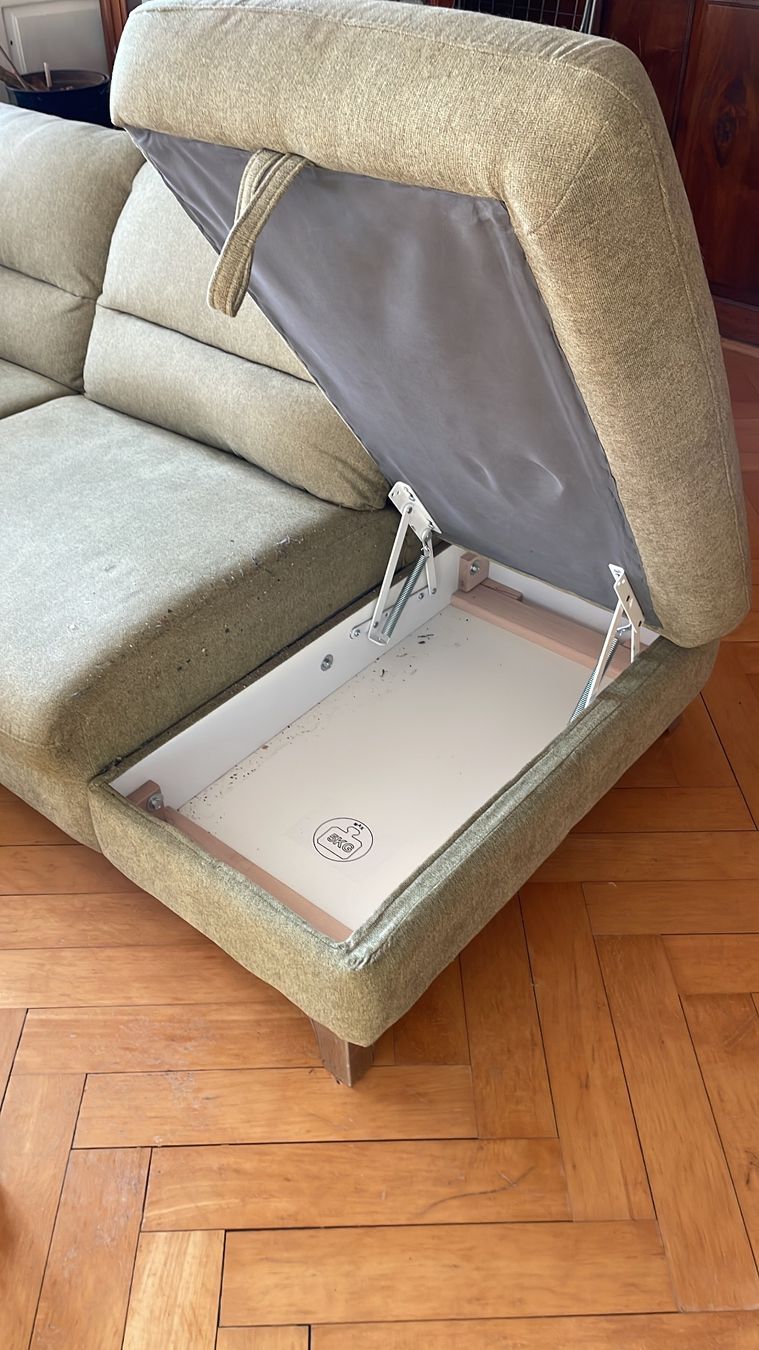 Divani: Ausziebares Ecksofa mit Stauraum – Usato da Hüttwilen venduto da HappyMen 2