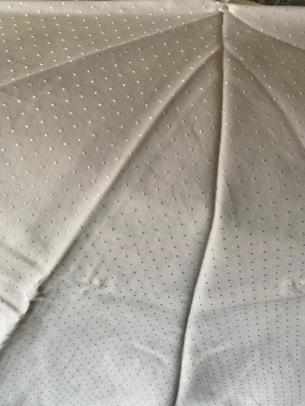 Sonstige Tischwäsche: rundes Tischtuch ø 140 cm ecru – Gebraucht aus Allenwinden von Obalu 1