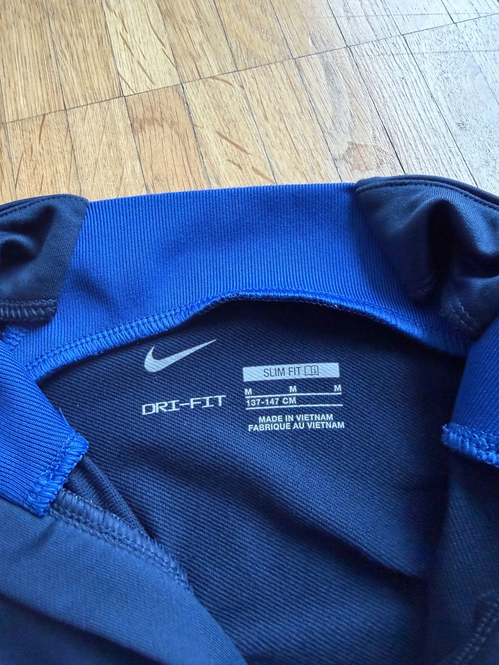 Nike Pullover & Sweatshirts: FC Chelsea Trainings Oberteil – Gebraucht aus Opfikon von Lui_07 2