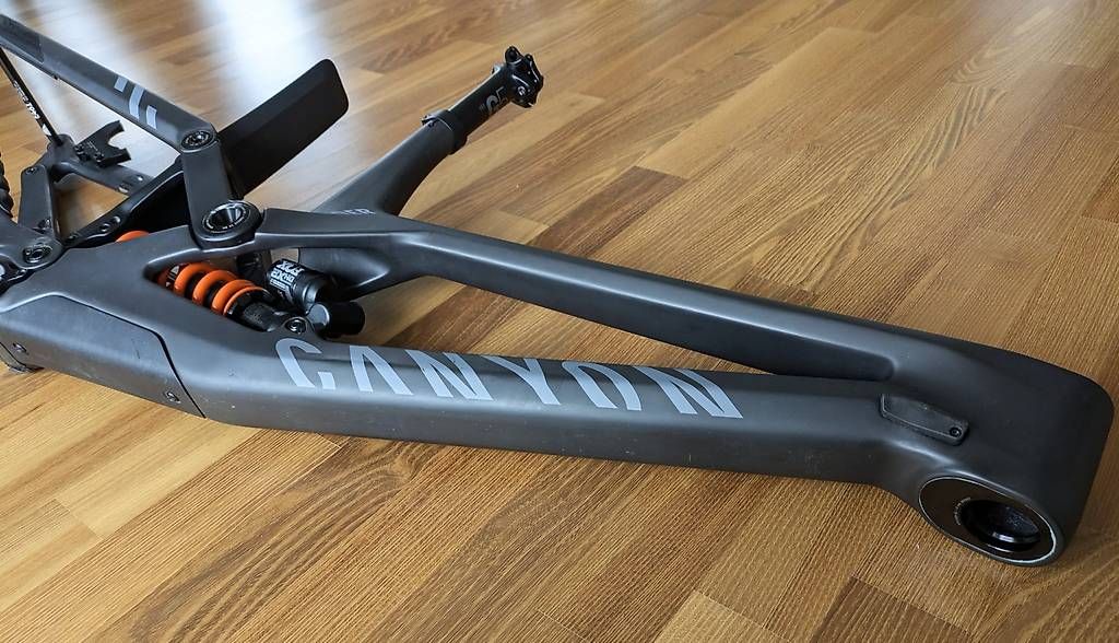 Biciclette: Canyon Sender CFR Downhill-Rahmen - Gebraucht – Usato da Zürich venduto da megas_stephanos 2