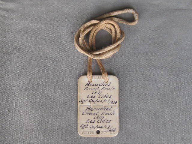 Schweizer Armee Schilder: Plaquette d'identification ancienne M+ – Gebraucht aus Vallorbe von mugyval