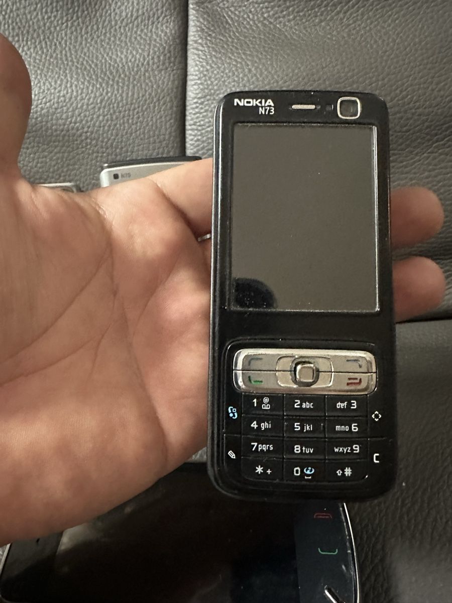 Nokia Telefoni cellulari / Smartphones: Nokia N Series 5x – Difettoso da Heerbrugg venduto da Amazon38 5