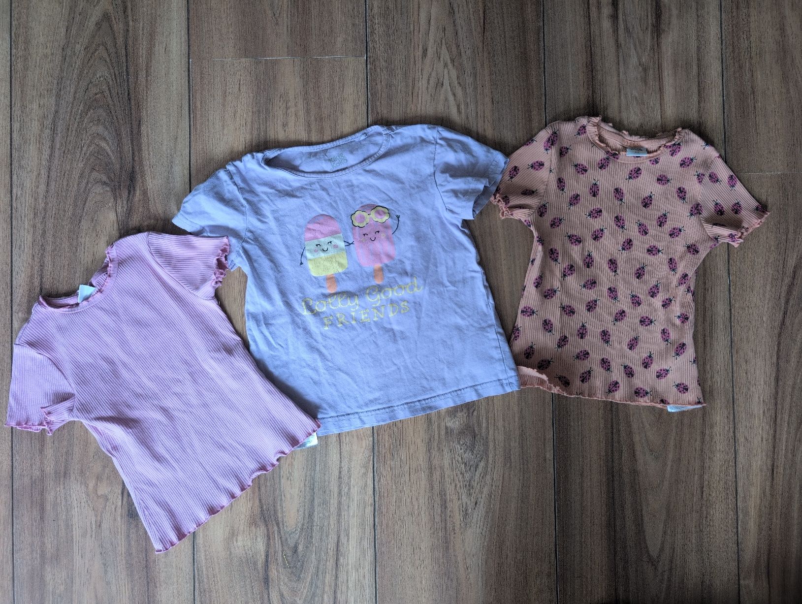 Lotti & Set di vestiti: 3 Mädchen T-Shirts Gr. 122Kiki & Koko – Usato da Neuhausen venduto da Bluesewingneedle