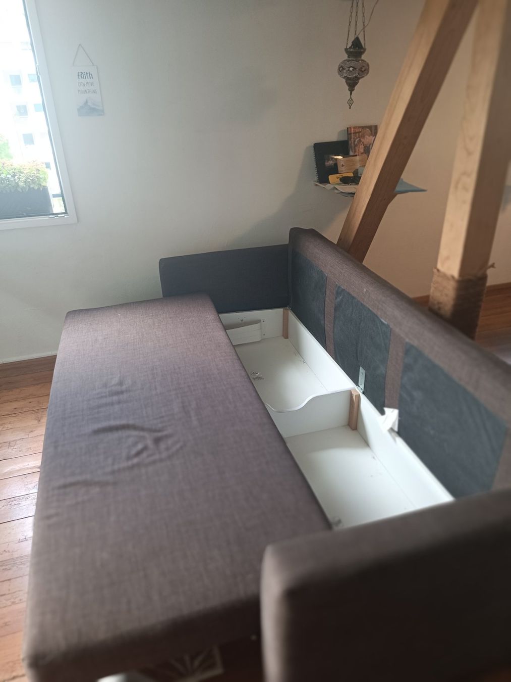 Ikea Divani: Schlafsofa braun mit Bettkasten – Usato da Horw venduto da Uriel2 2