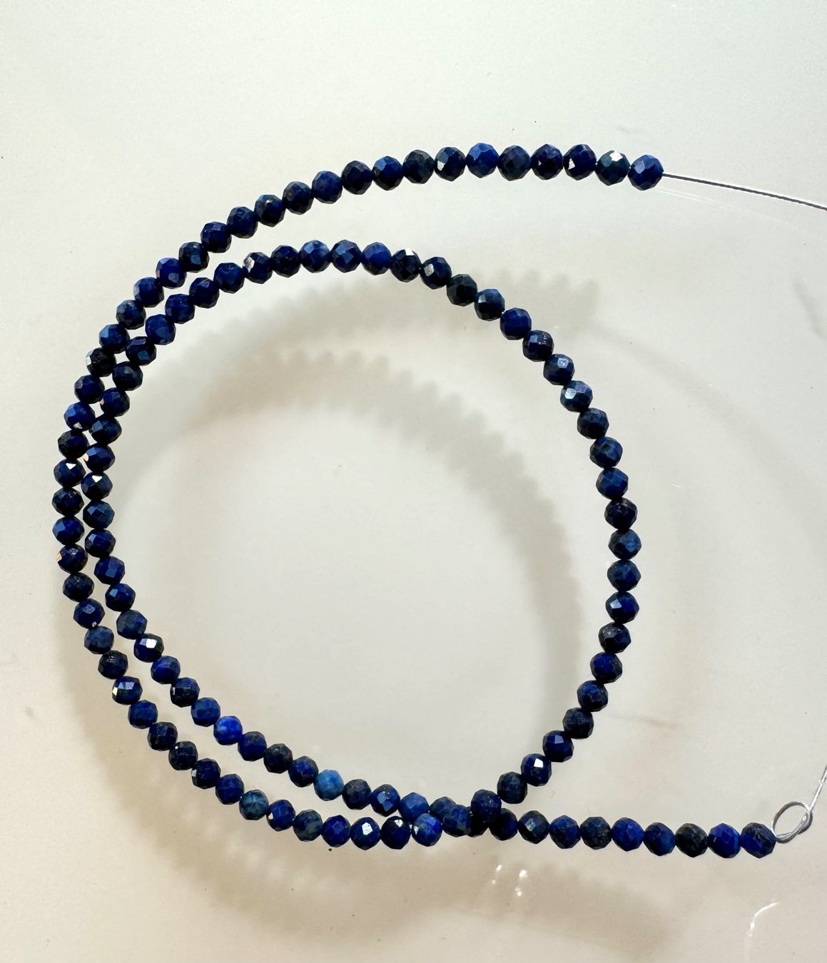 Catenine: Lapis Lazuli  facettiert  Strang    3.5mm      auf Flexdraht – Nuovo e nell'imballaggio originale da Leuggern venduto da gemshow 7